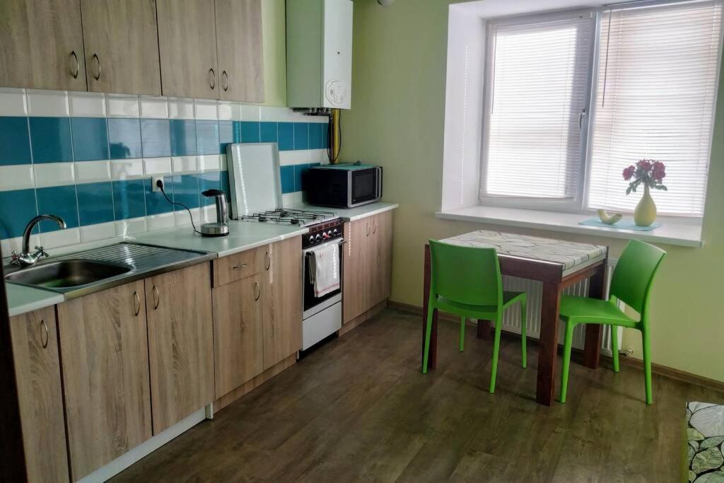 Family And Friends Apartment Тернополь Экстерьер фото